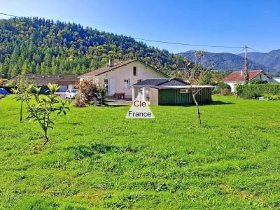 Maison De Plain-pied Avec Dependance Et Grand Terrain Constructible