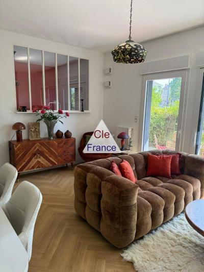 Apartment with Large Terrace, Balcony