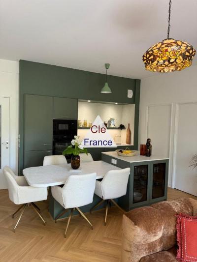 Apartment with Large Terrace, Balcony