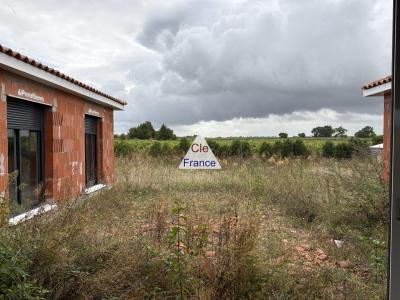 Sigogne. Beaux Volumes Et Construction De Qualite Pour Ce Plain-pied Hors D\'eau Hors D\'air De 180