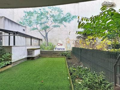 Paris Apartment with Garden in 18th Arrondissement