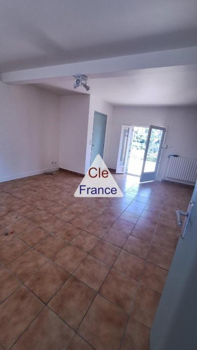 Maison De Village 2 Chambres Avec Terrasse Et 2 Garages