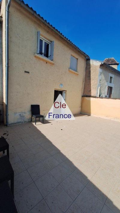 Maison De Village 2 Chambres Avec Terrasse Et 2 Garages