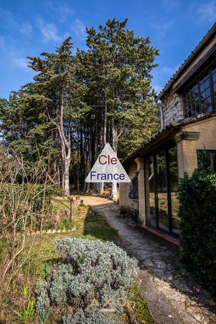 Aix En Provence - Le Montaiguet - Maison De Charme A Renover - 133 M2 - T5 - Terrain 1 380 M2 - Pis