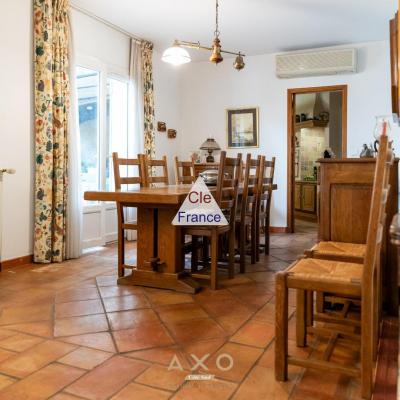 Le Montaiguet - Maison 160m2 - T7 - Garage - Piscine - Parc 5000m2 - 1 020 000a