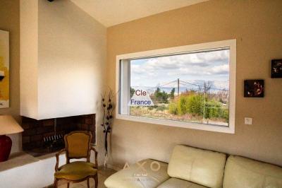 Trets - Ensemble Immobilier - T8 - Piscine - Pool House - Garage - Vue Sainte Victoire - 985 000 A