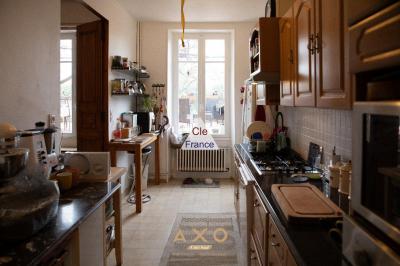 Entraigues Sur La Sorgue - Domaine De 1000 M2 - Parc D\'un Hectare - Piscine - 1 480 000 Euros