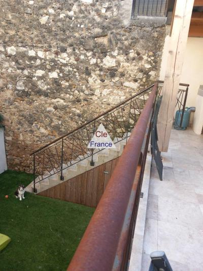 Maison De Village Entierement Renovee