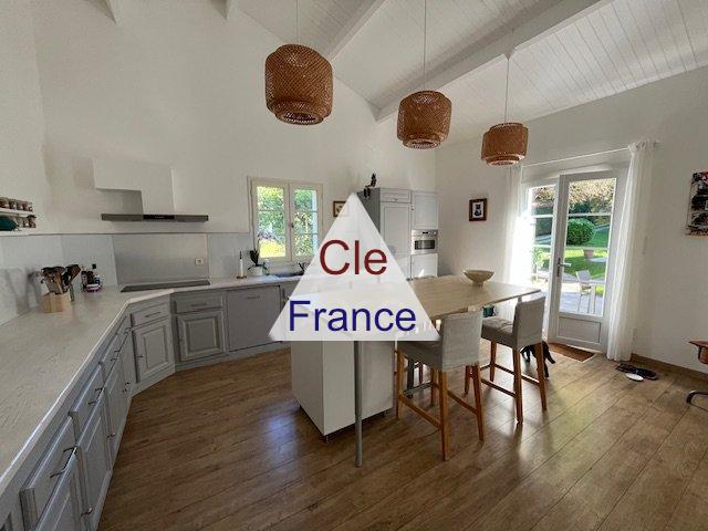 Angouleme Nord : Belle Maison De 220ma