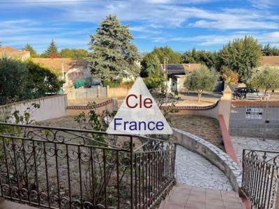 Imposing Detached Villa with Lovely Garden