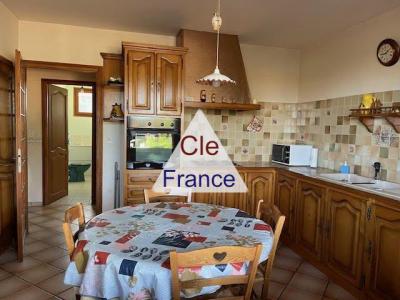 Imposing Detached Villa with Lovely Garden