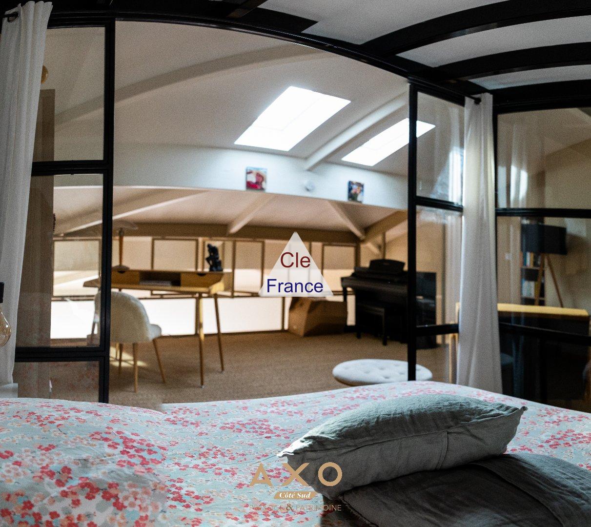 Set Club - Duplex - Terrasse - Box Ferme - Place Privative - Cave - 750 000 A