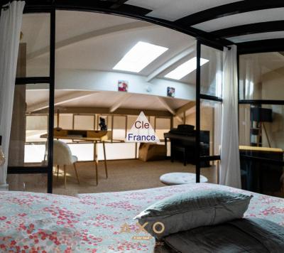 Set Club - Duplex - Terrasse - Box Ferme - Place Privative - Cave - 750 000 A