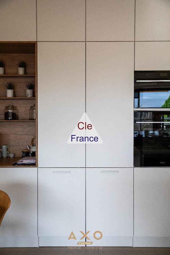 Set Club - Duplex - Terrasse - Box Ferme - Place Privative - Cave - 750 000 A