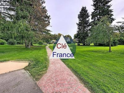 Beautiful House with Heated Pool and Lovely Garden