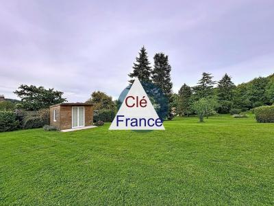 Beautiful House with Heated Pool and Lovely Garden