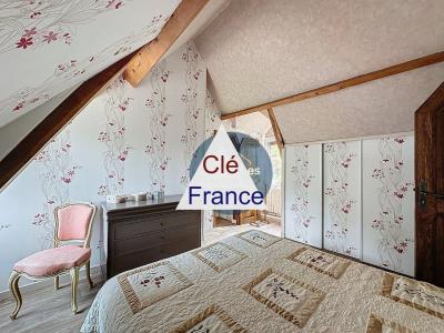 Beautiful House with Heated Pool and Lovely Garden