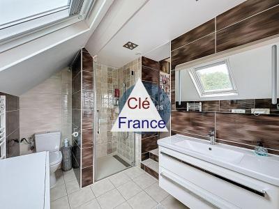 Beautiful House with Heated Pool and Lovely Garden