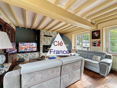 Beautiful House with Heated Pool and Lovely Garden