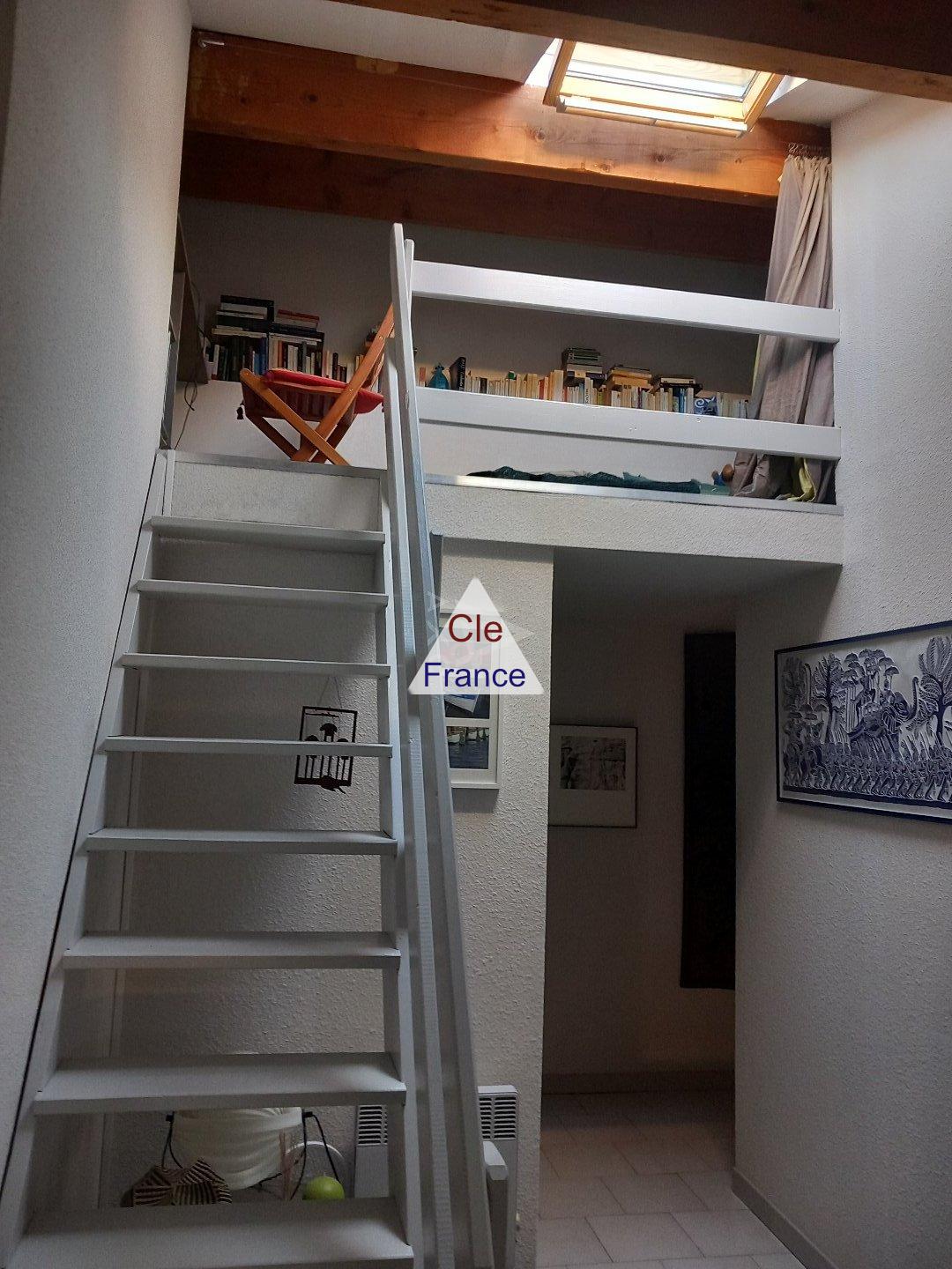 Beautiful Duplex Apartment with Sea View