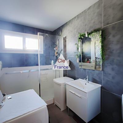 Apartment with Balcony and View