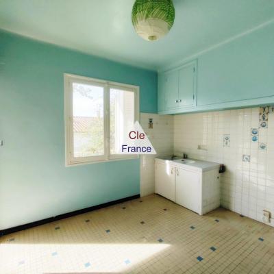 Perpignan Apartment with Balcony