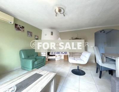 Detached Villa With Garden