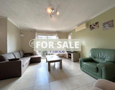 Detached Villa With Garden