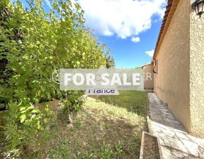 Detached Villa With Garden