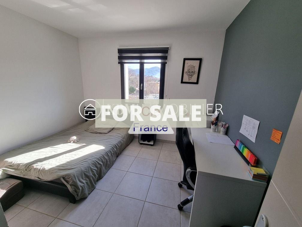 Superbe Villa Moderne T5 De 132m2 Avec Bel Exterieur Et Piscine - Secteur Les Roubauds