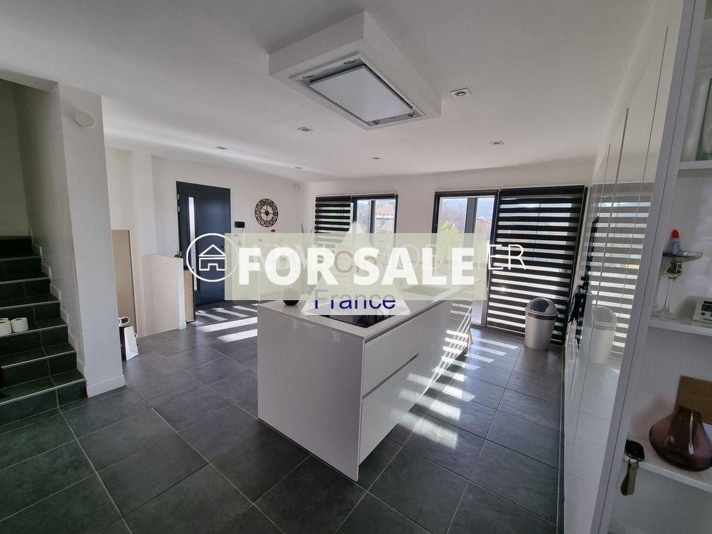 Superbe Villa Moderne T5 De 132m2 Avec Bel Exterieur Et Piscine - Secteur Les Roubauds