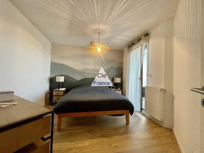 Apartment with Views from Balconies