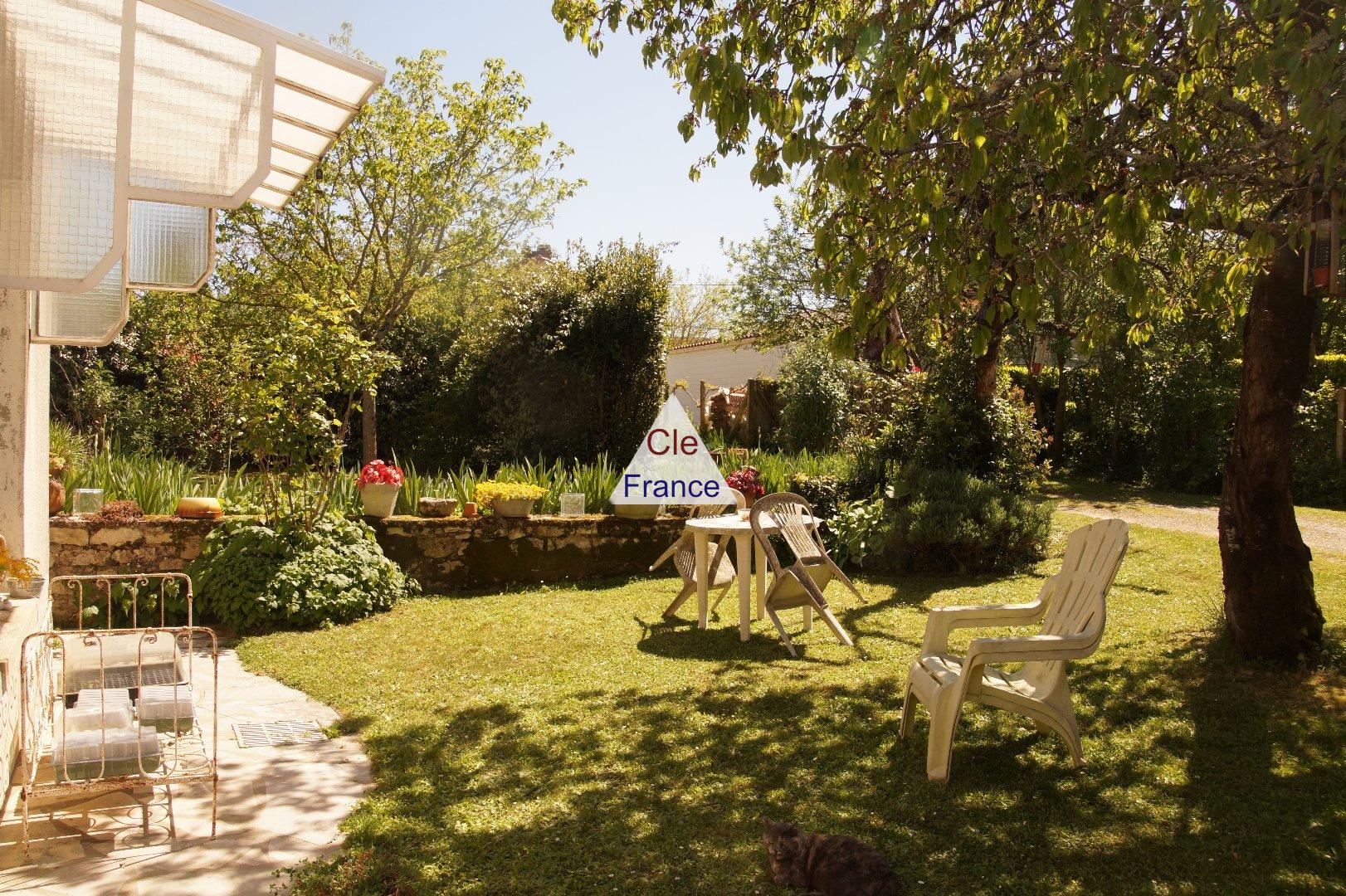 Beautiful Detached House in the Lovely Garden