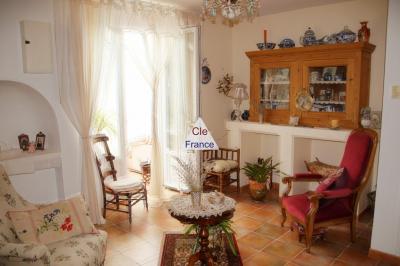 Beautiful Detached House in the Lovely Garden