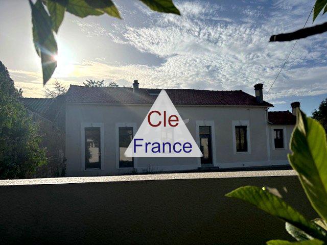 Fully Renovated Detached House with Garden