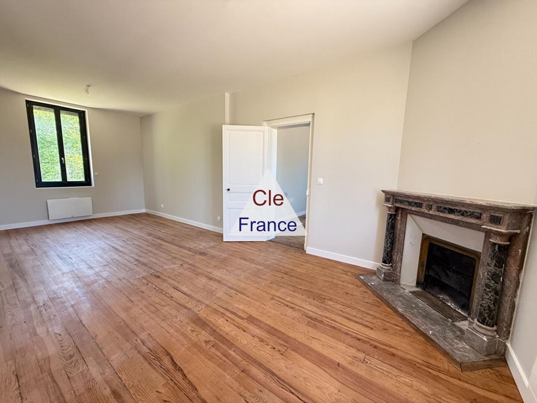 Fully Renovated Detached House with Garden