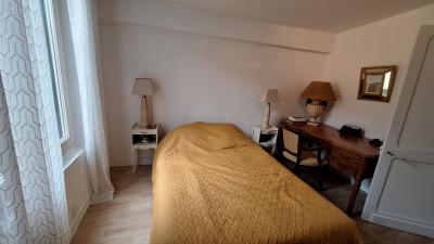 Recently Renovated Pretty Village House