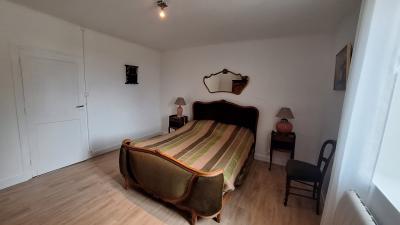 Recently Renovated Pretty Village House