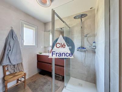 Detached Country House with Outbuilding