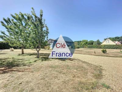 Detached Country House with Outbuilding