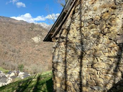 Barn to Renovate in Great Location with Beautiful Mountain Views