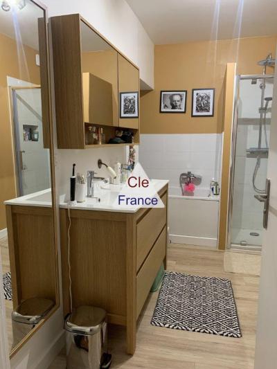 Splendid Apartment in Top Quality Fittings