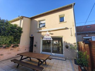 Lovely Family Home with Garden