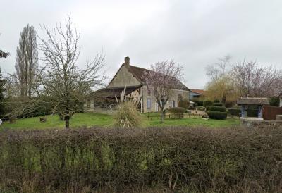 Detached Country House with Outbuilding