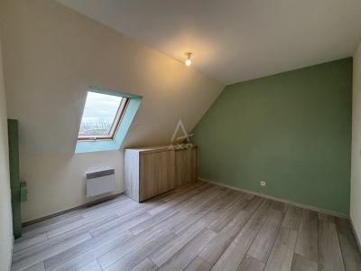 Contemporary Detached House with Landscaped Garden