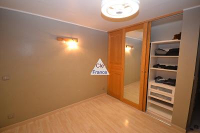 Detached House with Garden, Lovely Family Home