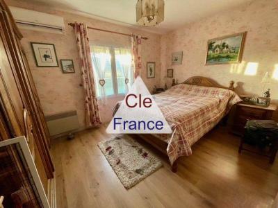 Single Storey Villa With Garden by the Coast