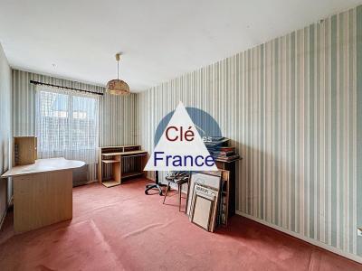 Lovely Detached House with Garden