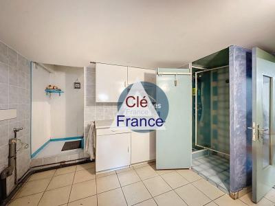 Detached Country House with Outbuilding