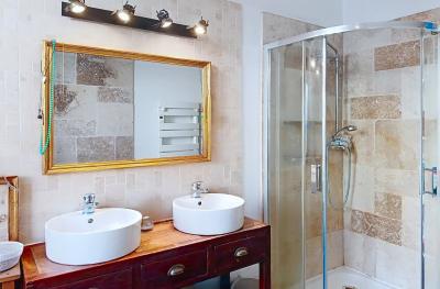 Beautiful Two Bedroom Apartment